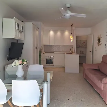 Rosalia Playa San Cristobal Wifi Netflix Apartment